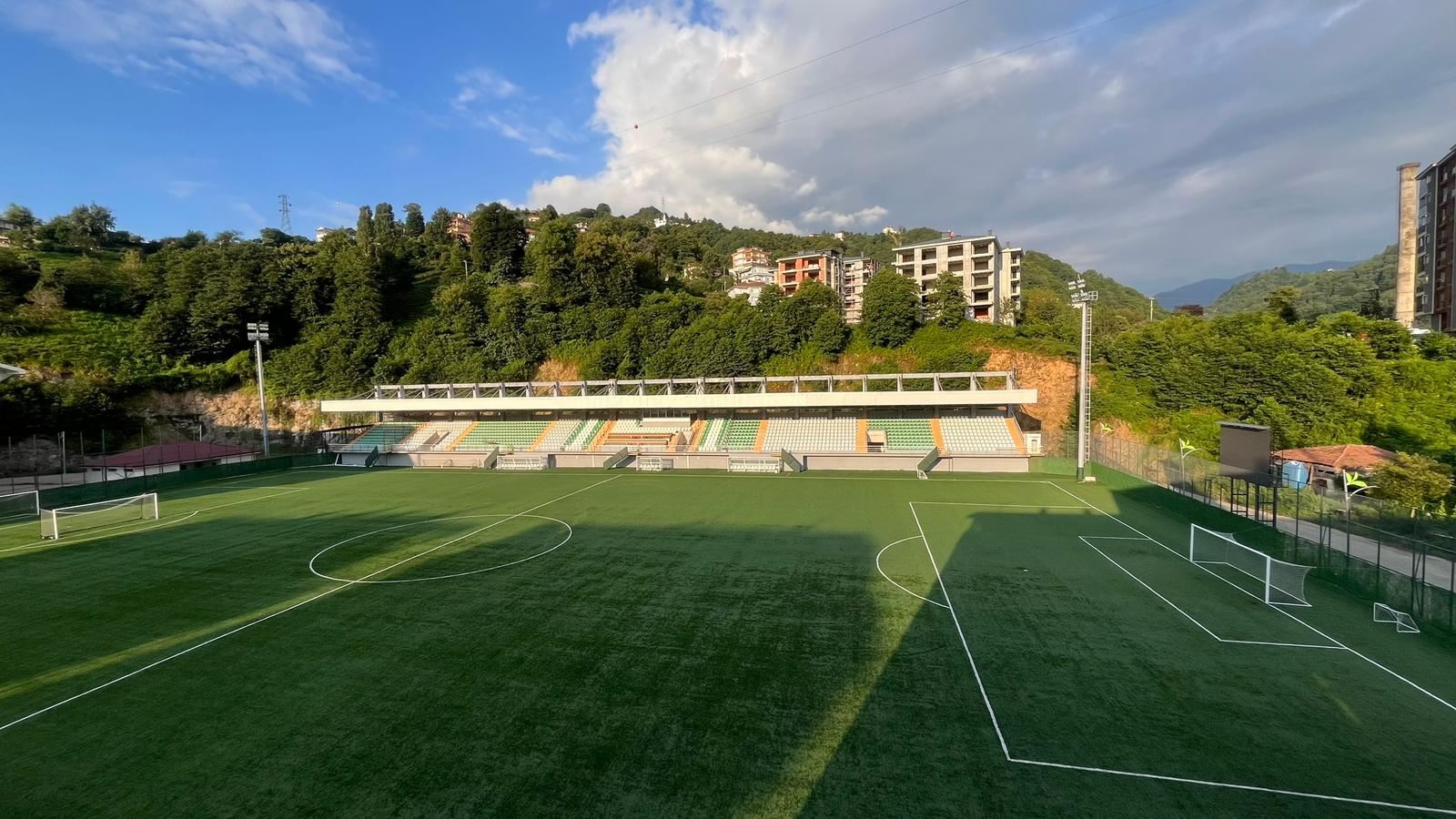ÇAYELİ FUTBOL SAHASI